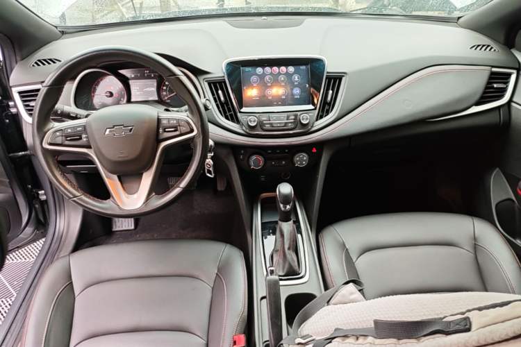 Used Chevrolet Monza 2019 RS 330T Automatic Comfort Edition China VI Standard Center Console