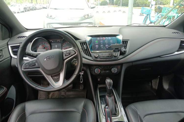 Used Chevrolet Monza 2019 RS 330T Automatic Comfort Edition China VI Standard Center Console