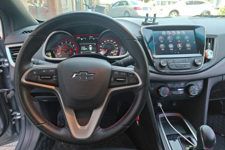 Used Chevrolet Monza 2019 RS 330T Automatic Comfort Edition China VI Standard Center Console