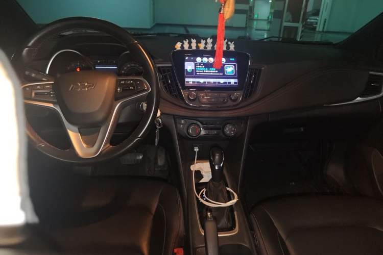 Used Chevrolet Monza 2019 RS 330T Automatic Comfort Edition China VI Standard Center Console