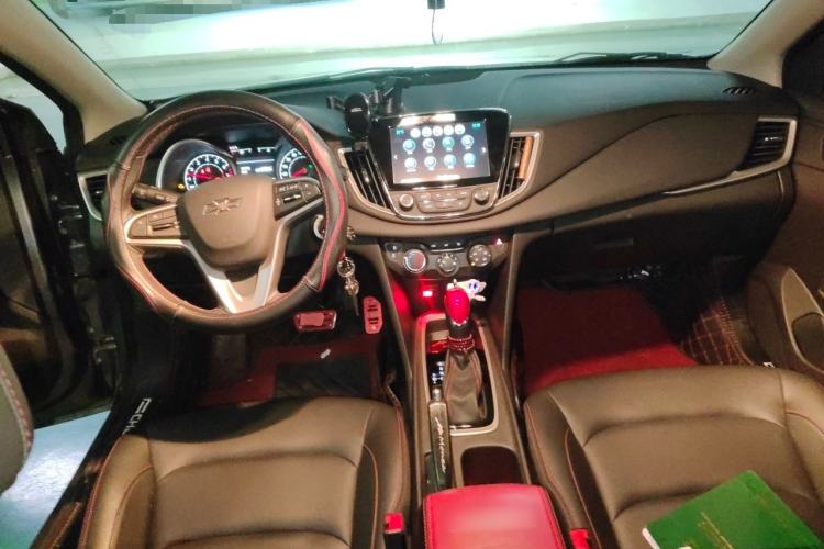 Used Chevrolet Monza 2019 Redline 320T Dual-Clutch Sporty Version China VI Standard Center Console