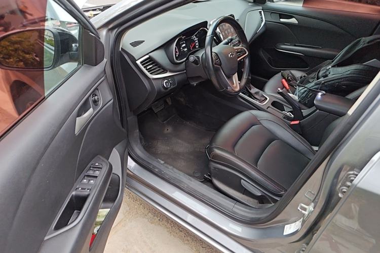 Used Chevrolet Monza 2019 Redline 320T Dual-Clutch Sporty Version China VI Standard Driver Seat