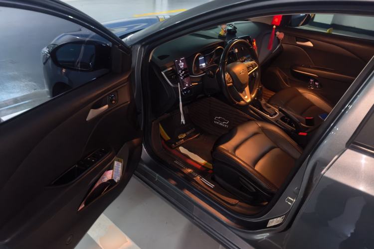 Used Chevrolet Monza 2019 Redline 320T Dual-Clutch Sporty Version China VI Standard Driver Seat