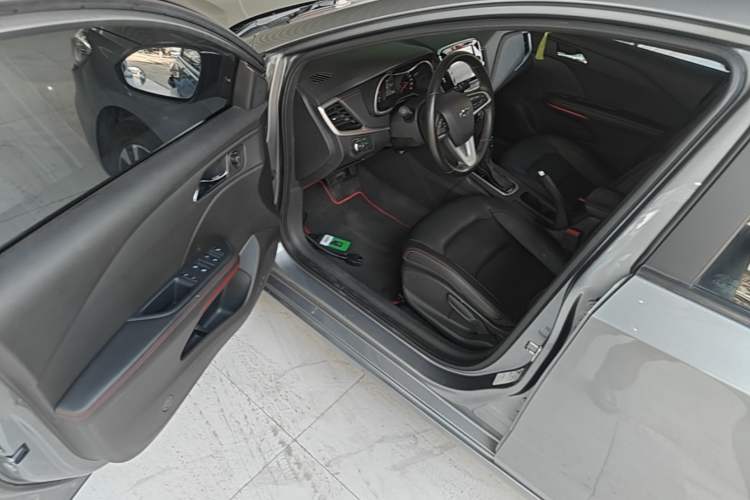 Used Chevrolet Monza 2019 RS 330T Automatic Comfort Edition China VI Standard Driver Seat
