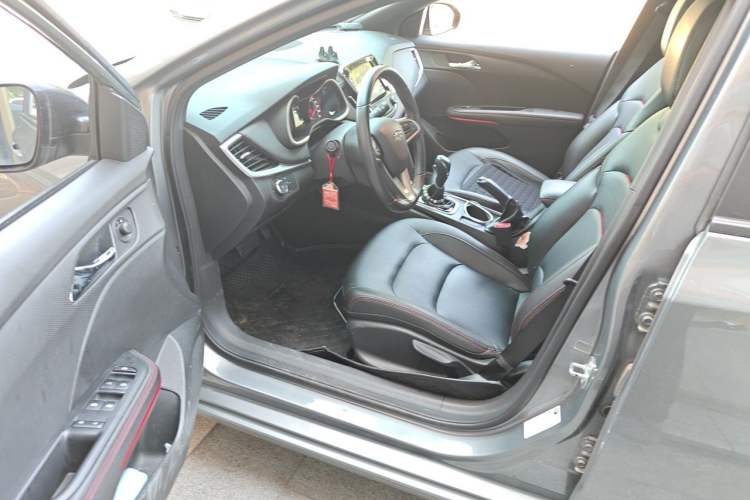 Used Chevrolet Monza 2019 RS 330T Automatic Comfort Edition China VI Standard Driver Seat