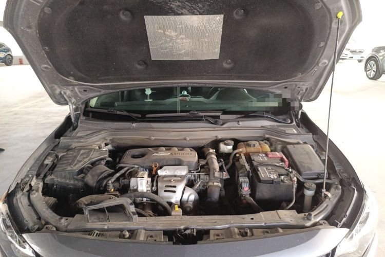 Used Chevrolet Monza 2019 Redline 320T Dual-Clutch Sporty Version China VI Standard Engine Bay