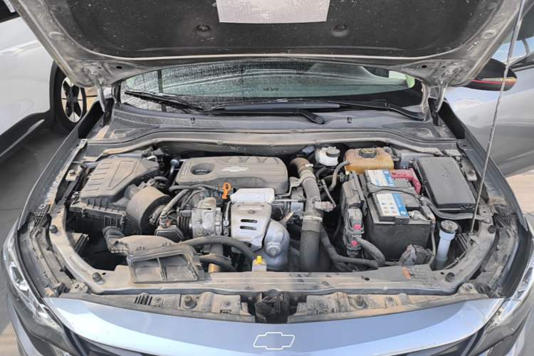Used Chevrolet Monza 2019 Redline 320T Dual-Clutch Sporty Version China VI Standard Engine Bay