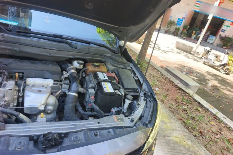 Used Chevrolet Monza 2019 RS 330T Automatic Comfort Edition China VI Standard Engine Bay Left
