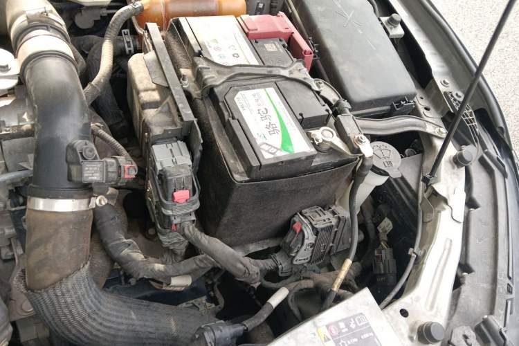 Used Chevrolet Monza 2019 RS 330T Automatic Comfort Edition China VI Standard Engine Bay Left