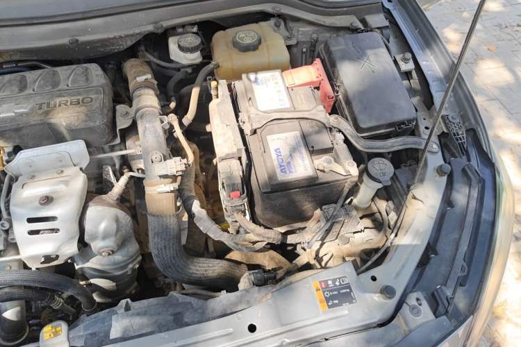 Used Chevrolet Monza 2019 Redline 320T Dual-Clutch Sporty Version China VI Standard Engine Bay Left