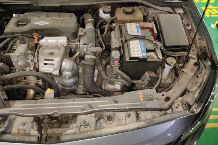 Used Chevrolet Monza 2019 Redline 320T Dual-Clutch Sporty Version China VI Standard Engine Bay Left