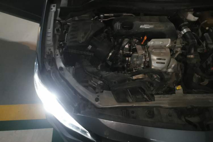 Used Chevrolet Monza 2019 Redline 320T Dual-Clutch Sporty Version China VI Standard Engine Bay Right