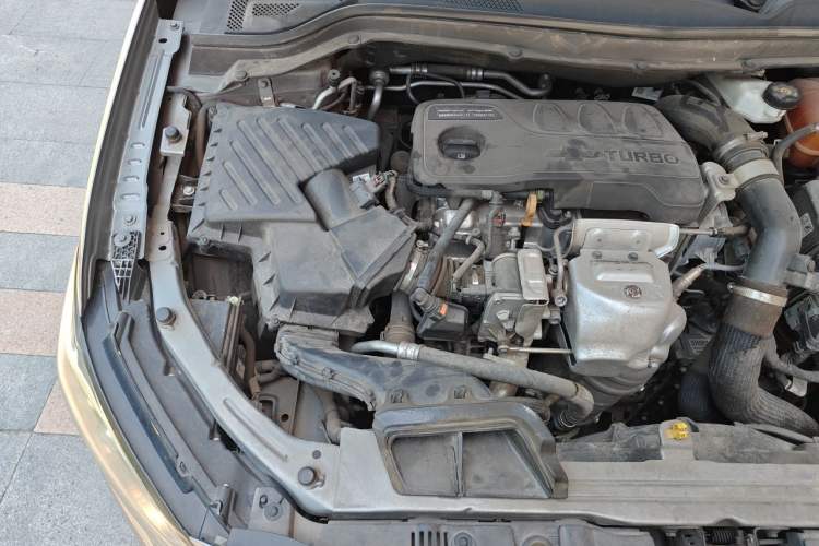 Used Chevrolet Monza 2019 RS 330T Automatic Comfort Edition China VI Standard Engine Bay Right