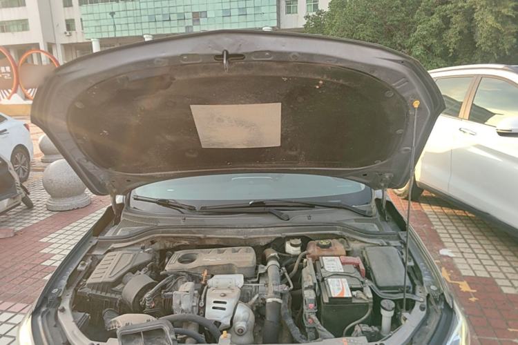 Used Chevrolet Monza 2019 Redline 320T Dual-Clutch Joyful Edition China VI Standard Engine Bay