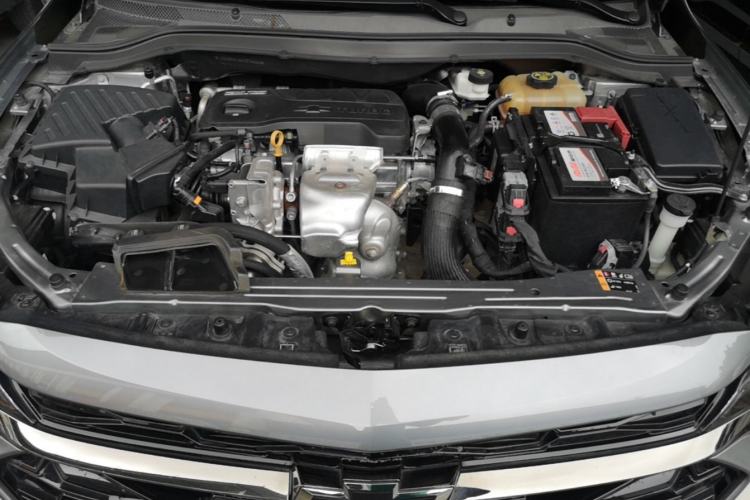 Used Chevrolet Monza 2019 RS 330T Automatic Comfort Edition China VI Standard Engine Bay