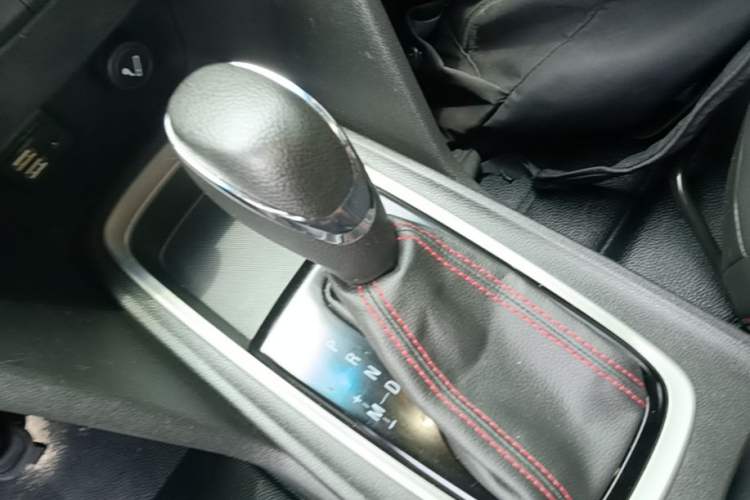 Used Chevrolet Monza 2019 RS 330T Automatic Comfort Edition China VI Standard Gear Lever