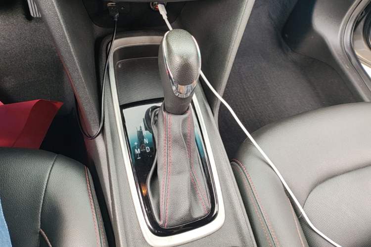 Used Chevrolet Monza 2019 RS 330T Automatic Comfort Edition China VI Standard Gear Lever