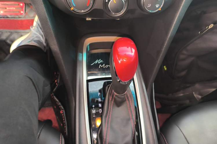 Used Chevrolet Monza 2019 Redline 320T Dual-Clutch Sporty Version China VI Standard Gear Lever