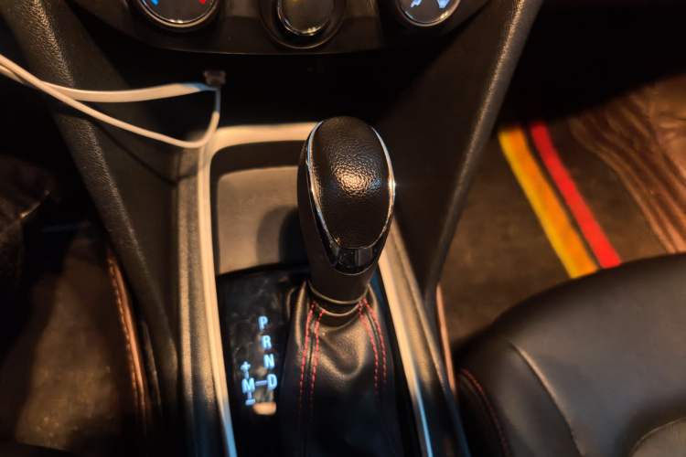 Used Chevrolet Monza 2019 Redline 320T Dual-Clutch Sporty Version China VI Standard Gear Lever