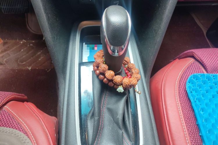 Used Chevrolet Monza 2019 Redline 320T Dual-Clutch Joyful Edition China VI Standard Gear Lever