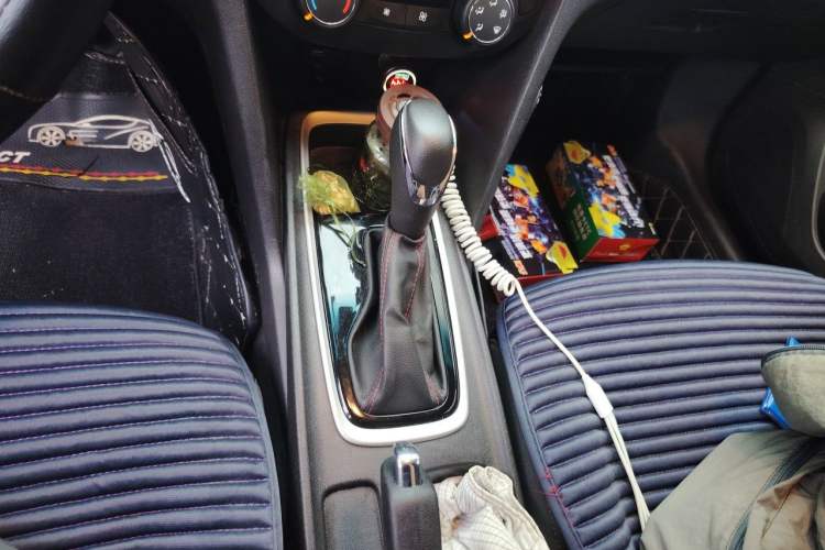 Used Chevrolet Monza 2019 RS 330T Automatic Comfort Edition China VI Standard Gear Lever