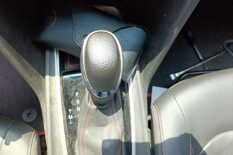 Used Chevrolet Monza 2019 RS 330T Automatic Comfort Edition China VI Standard Gear Lever