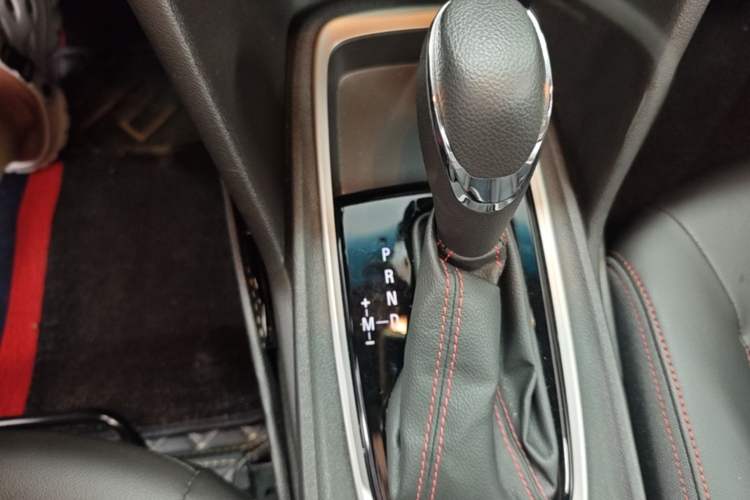 Used Chevrolet Monza 2019 RS 330T Automatic Comfort Edition China VI Standard Gear Lever
