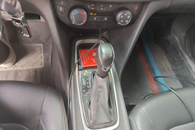 Used Chevrolet Monza 2019 RS 330T Automatic Comfort Edition China VI Standard Gear Lever