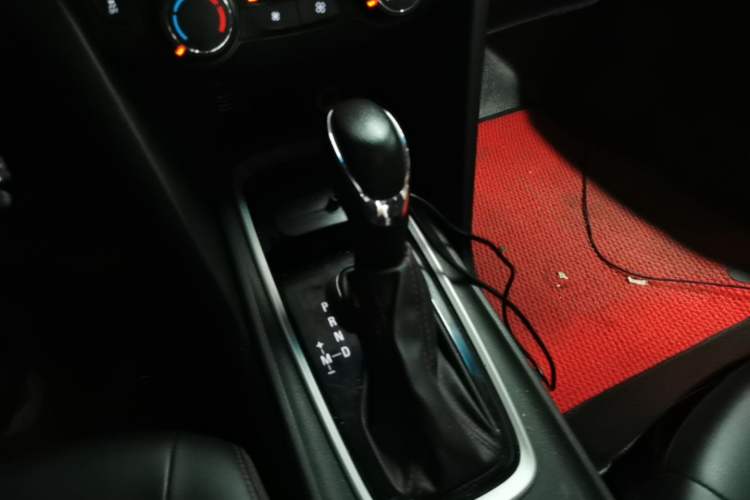 Used Chevrolet Monza 2019 RS 330T Automatic Comfort Edition China VI Standard Gear Lever