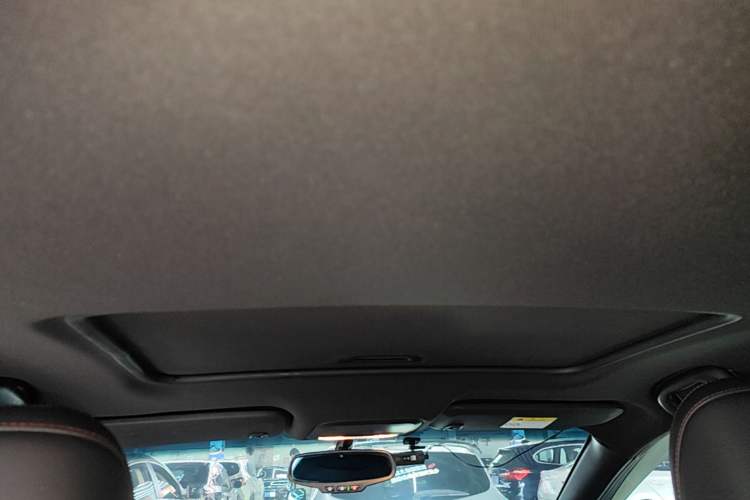 Used Chevrolet Monza 2019 RS 330T Automatic Comfort Edition China VI Standard Headliner