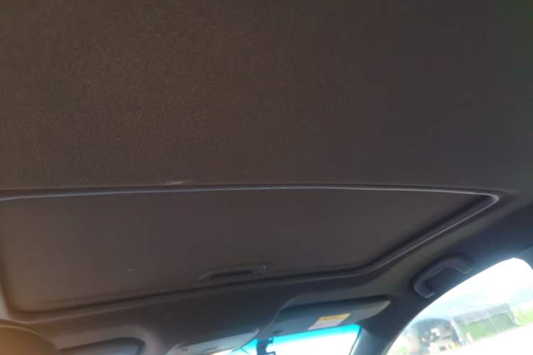 Used Chevrolet Monza 2019 RS 330T Automatic Comfort Edition China VI Standard Headliner
