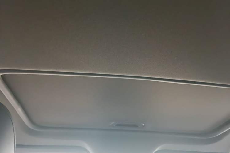Used Chevrolet Monza 2019 RS 330T Automatic Comfort Edition China VI Standard Headliner