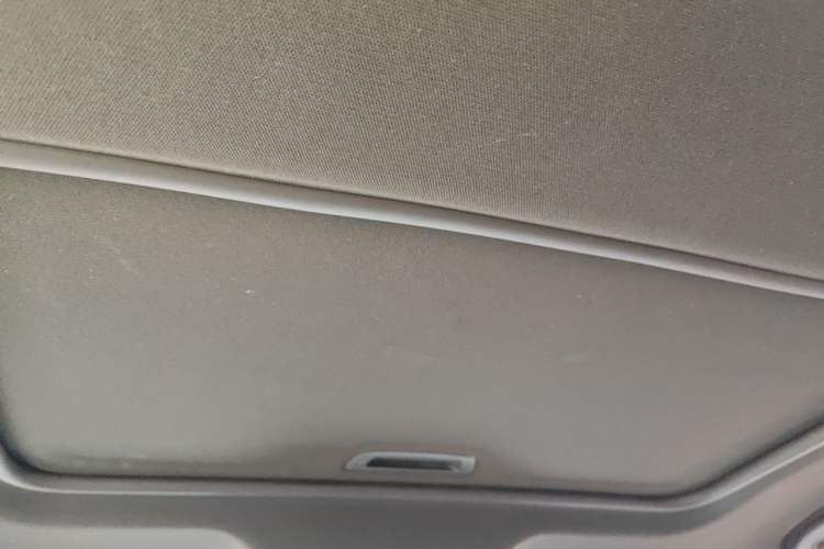 Used Chevrolet Monza 2019 RS 330T Automatic Comfort Edition China VI Standard Headliner