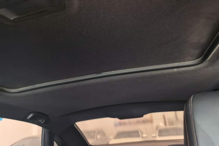 Used Chevrolet Monza 2019 RS 330T Automatic Comfort Edition China VI Standard Headliner