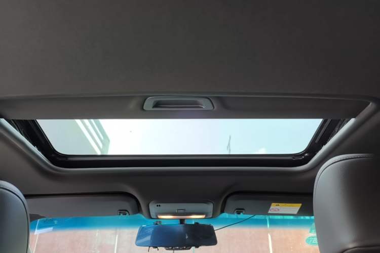 Used Chevrolet Monza 2019 RS 330T Automatic Comfort Edition China VI Standard Headliner
