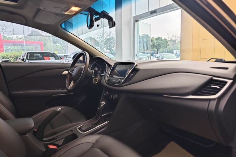 Used Chevrolet Monza 2019 Redline 320T Dual-Clutch Sporty Version China VI Standard Interior 2