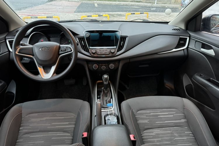 Used Chevrolet Monza 2019 Redline 320T Dual-Clutch Joyful Edition China VI Standard Interior 3