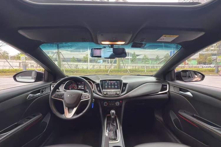 Used Chevrolet Monza 2019 RS 330T Automatic Comfort Edition China VI Standard Interior 5
