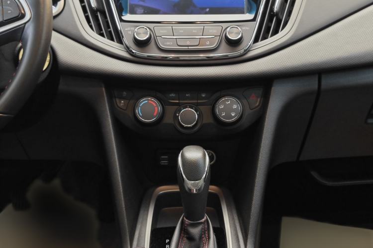 Used Chevrolet Monza 2019 Redline 320T Dual-Clutch Sporty Version China VI Standard Interior 8