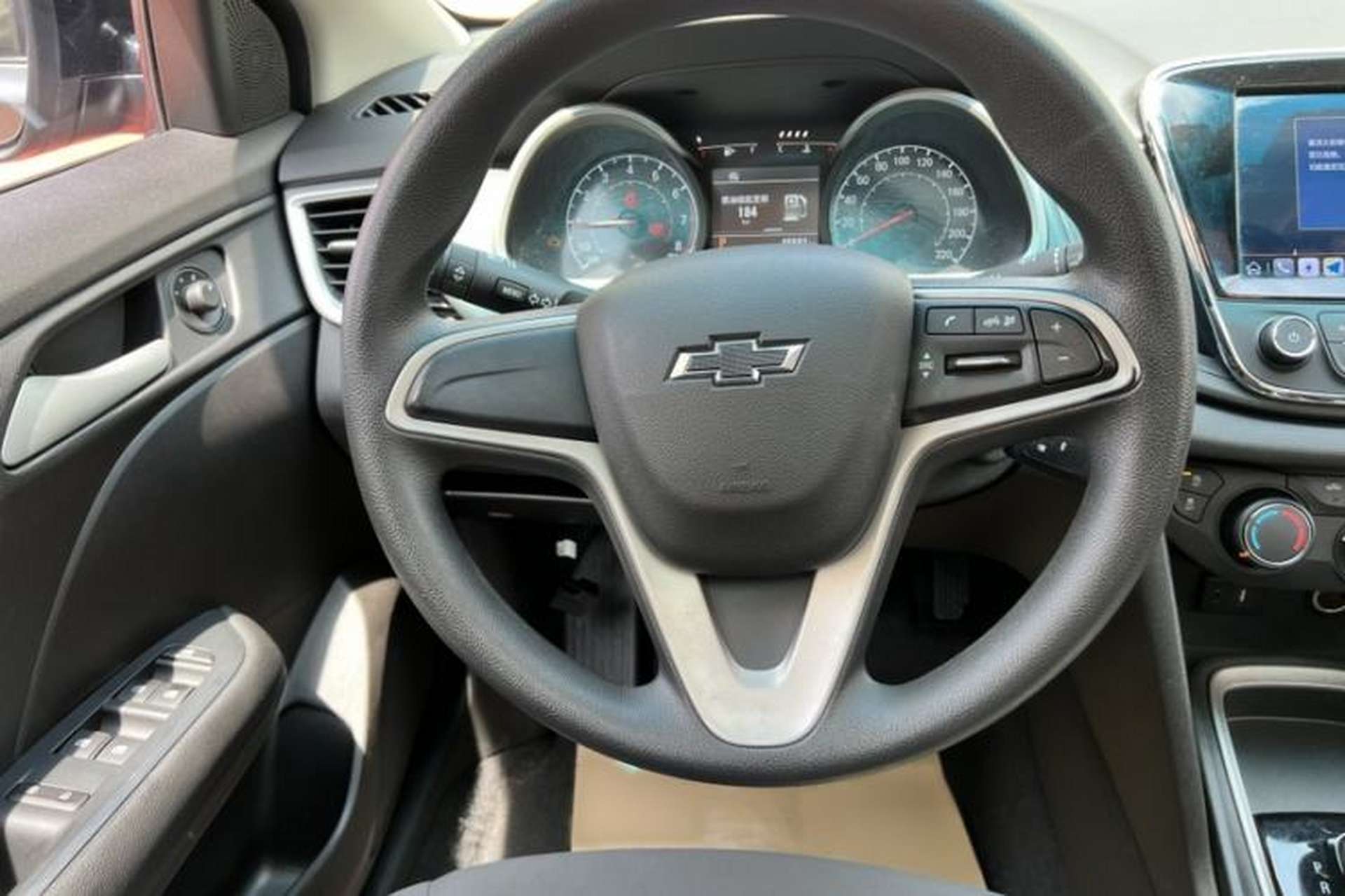 Used Chevrolet Monza 2019 Redline 320T Dual-Clutch Joyful Edition China VI Standard Interior 9