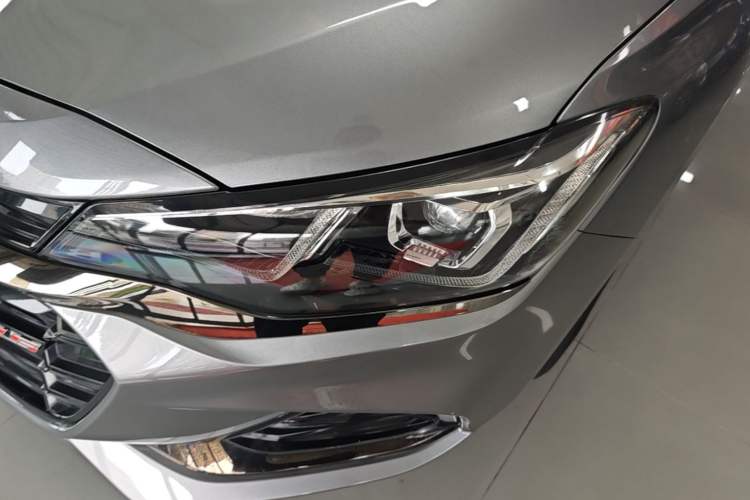 Used Chevrolet Monza 2019 RS 330T Automatic Comfort Edition China VI Standard Left Front Headlight