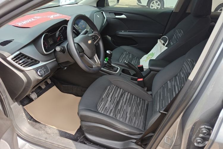 Used Chevrolet Monza 2019 320T Manual Xinxin Edition China VI Left Front Seat