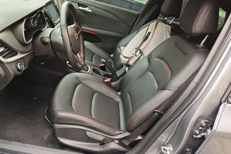 Used Chevrolet Monza 2019 RS 330T Automatic Comfort Edition China VI Standard Left Front Seat