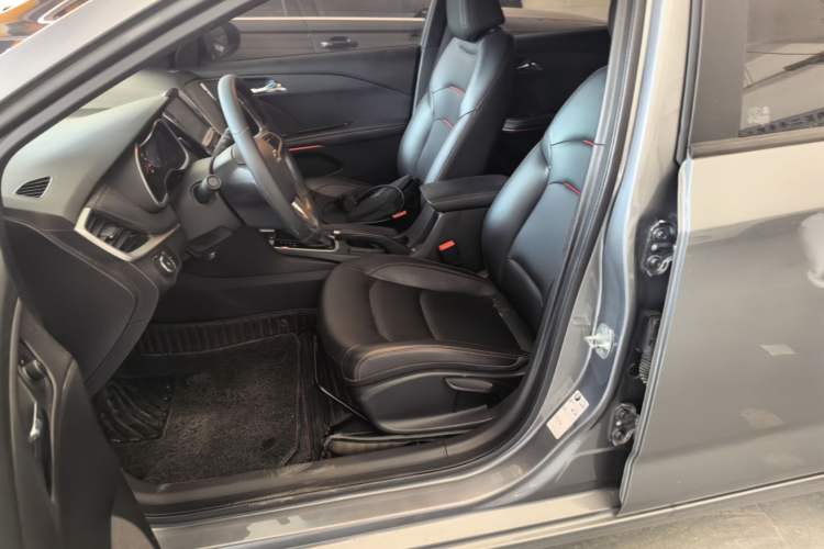 Used Chevrolet Monza 2019 RS 330T Automatic Comfort Edition China VI Standard Left Front Seat