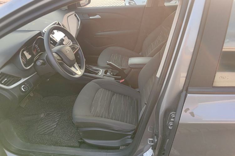 Used Chevrolet Monza 2019 Redline 320T Dual-Clutch Joyful Edition China VI Standard Left Front Seat