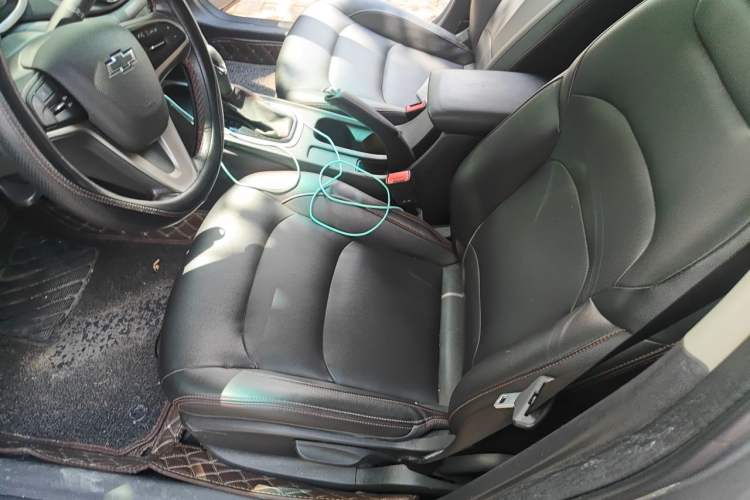 Used Chevrolet Monza 2019 Redline 320T Dual-Clutch Sporty Version China VI Standard Left Front Seat
