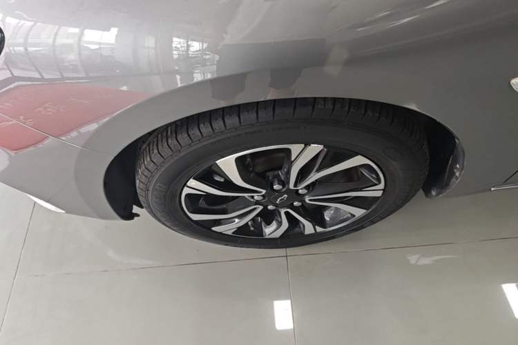 Used Chevrolet Monza 2019 RS 330T Automatic Comfort Edition China VI Standard Left Front Wheel Hub