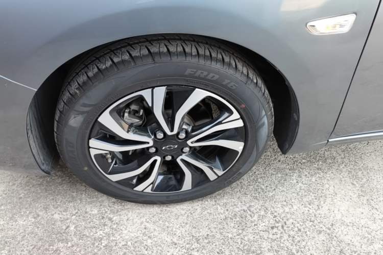 Used Chevrolet Monza 2019 RS 330T Automatic Comfort Edition China VI Standard Left Front Wheel Hub