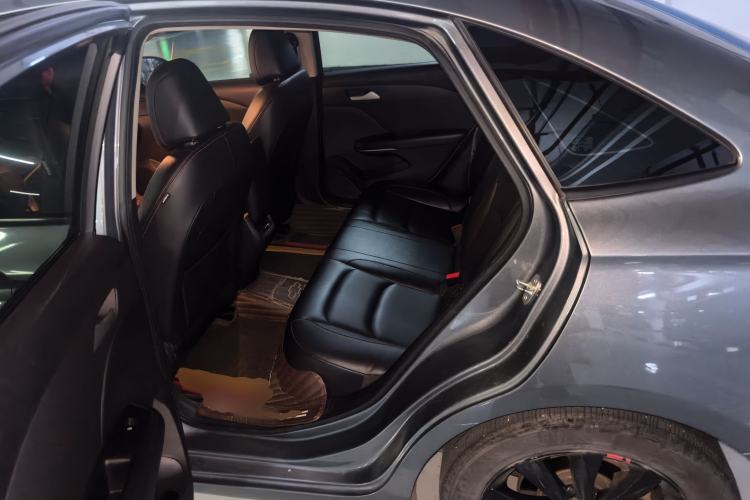 Used Chevrolet Monza 2019 Redline 320T Dual-Clutch Sporty Version China VI Standard Left Rear Seat