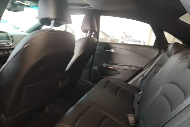 Used Chevrolet Monza 2019 RS 330T Automatic Comfort Edition China VI Standard Left Rear Seat
